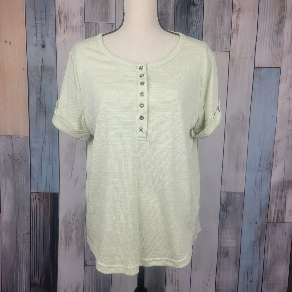 Jane + Delancey Pastel Green Short Cuffed Sleeve Henley Shirt Size Large